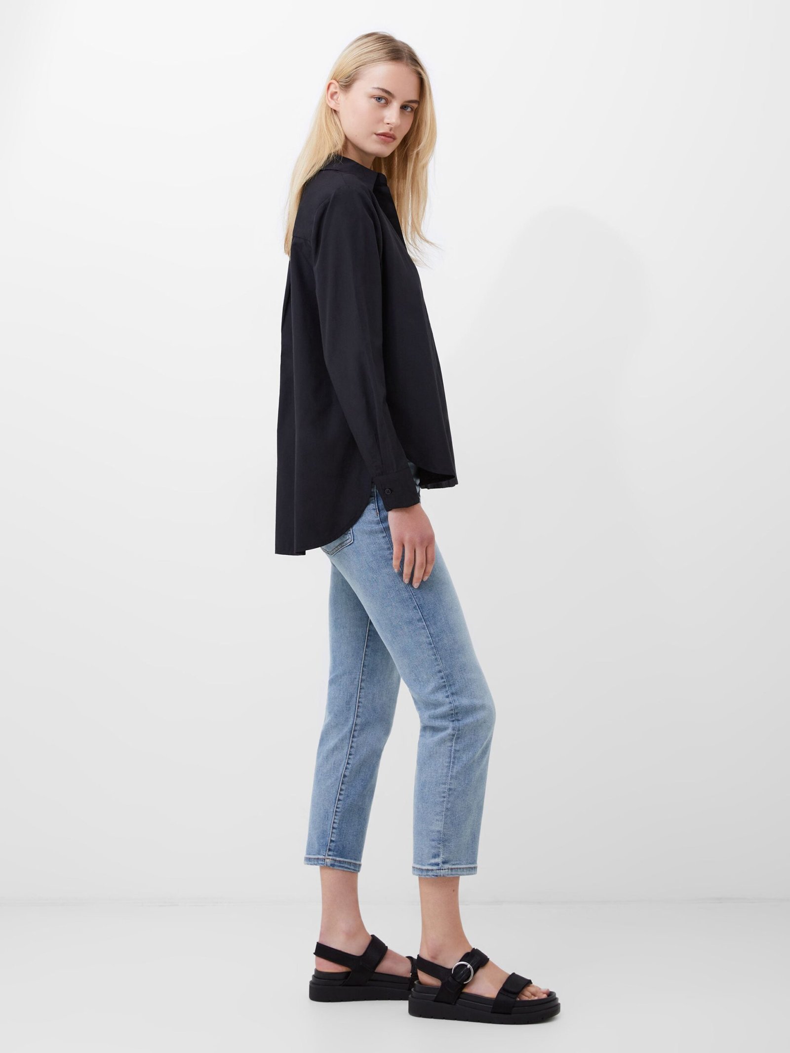 72NZK01_834-scaled-1.jpg