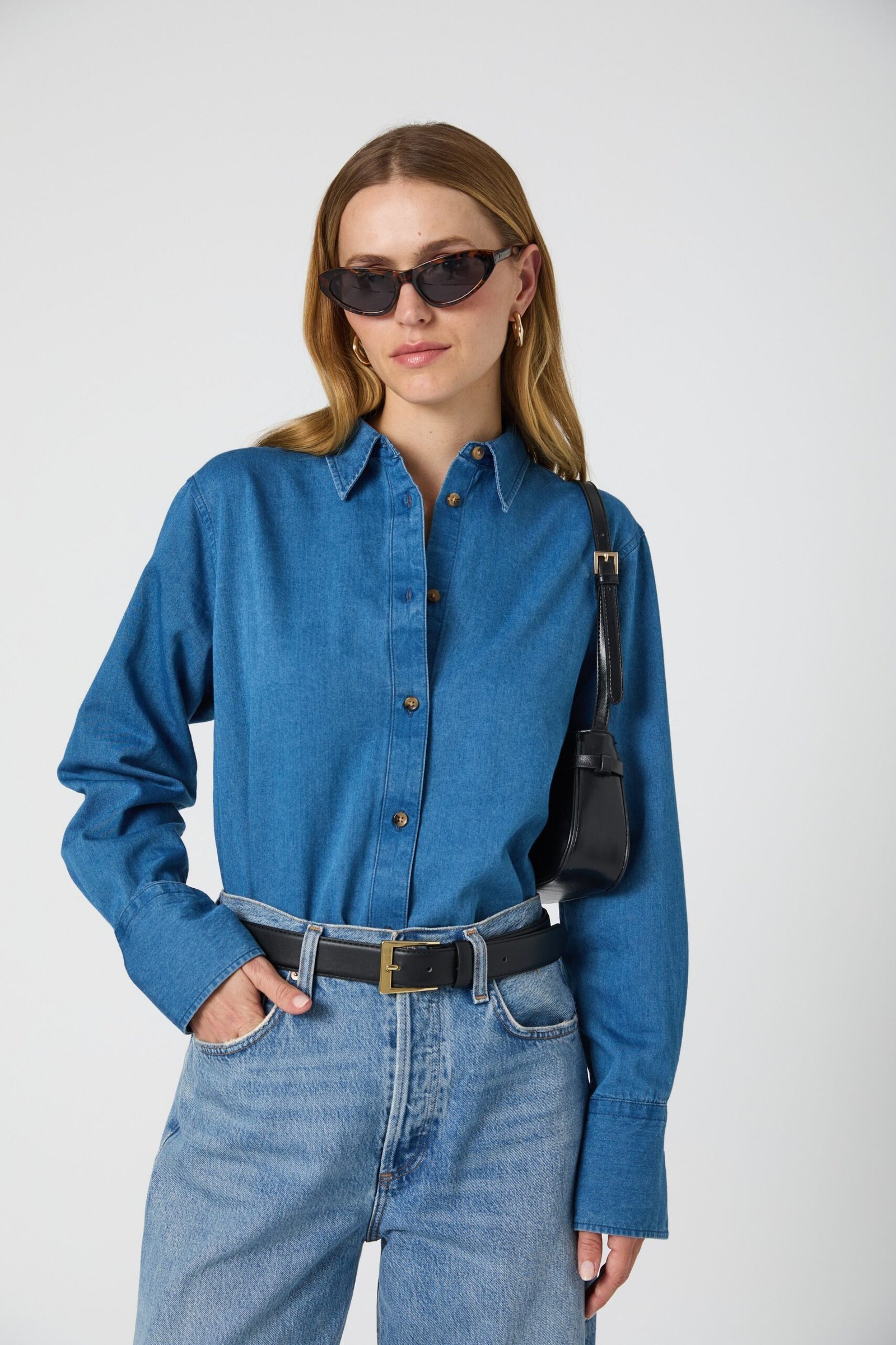 2024_7_FrenchConnection_Ecom_2987-scaled-1-1.jpg Zaves Chambray Shirt - Image 1
